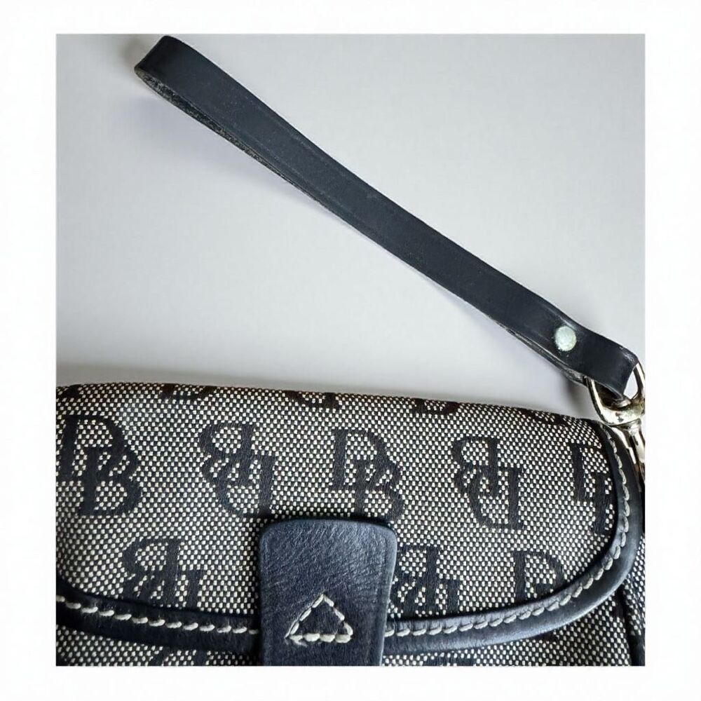 Dooney & Bourke Black and Cream Wristlet - Picture 5 of 6